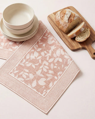 Camino de Mesa Rose Cloud Botanica