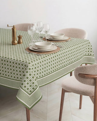 Mantel Earth Moss White Rattan